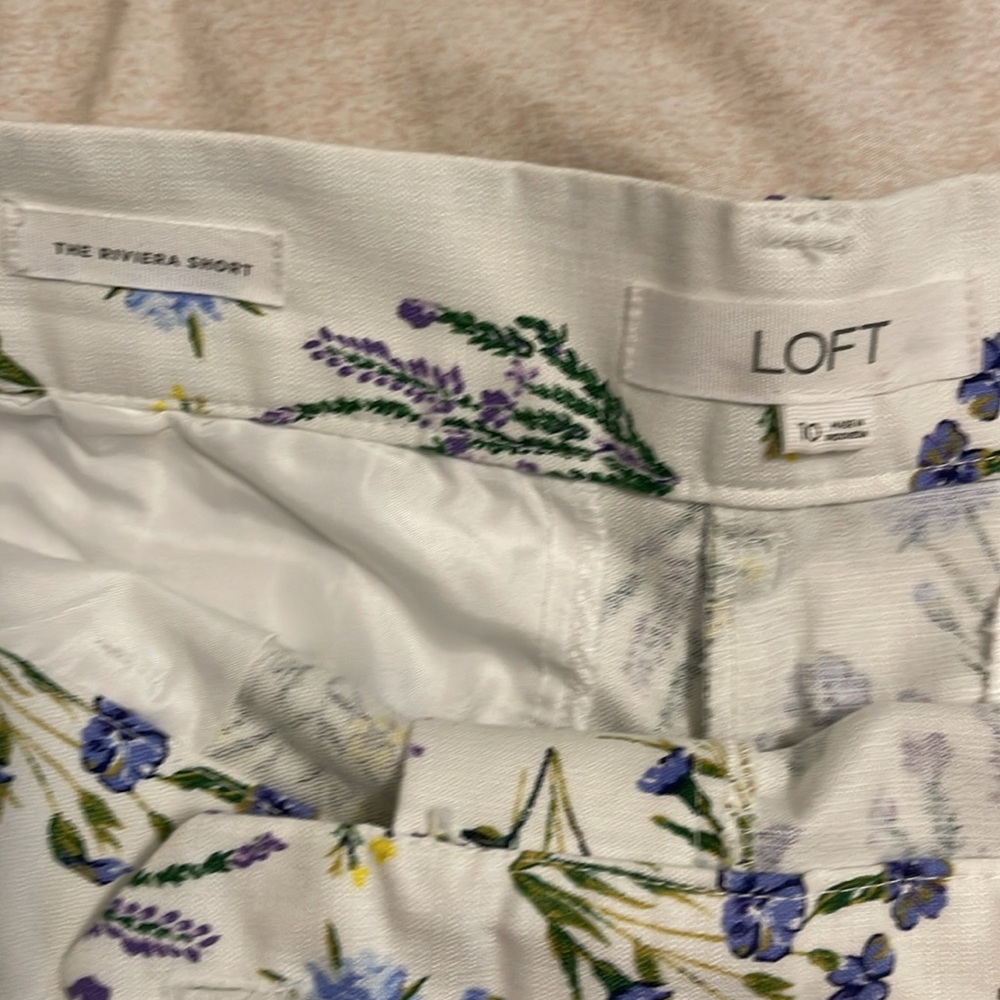 LOFT Floral Patterned Women Riviera Shorts - Picture 2 of 3